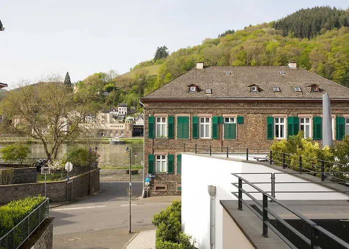 Neu - Moselauszeit Апартаменты Трабен-Трарбах